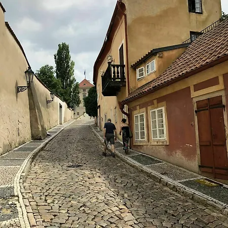 The Spirit Of Old Lejlighed Prag